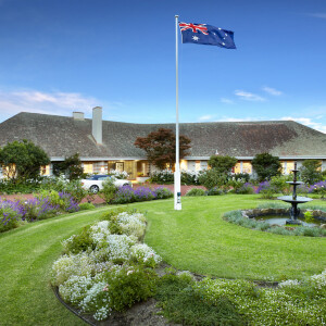 11_Williams_Road_Mount_Eliza_0197_Flag